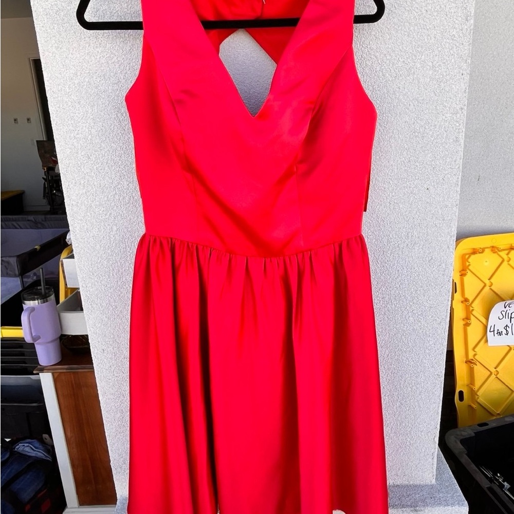Elegant Red Sleeveless Dress